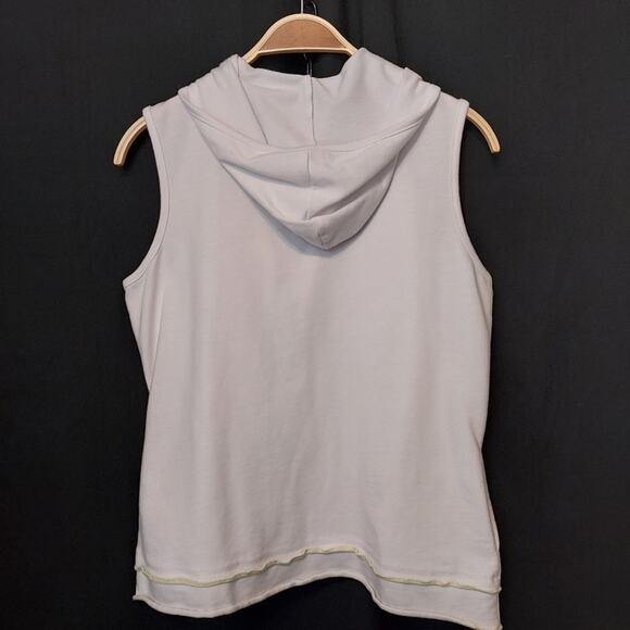 Weekend Clothesline White Hooded Sleeveless Floral Flower Patch Vest Sweater - Picture 8 of 9